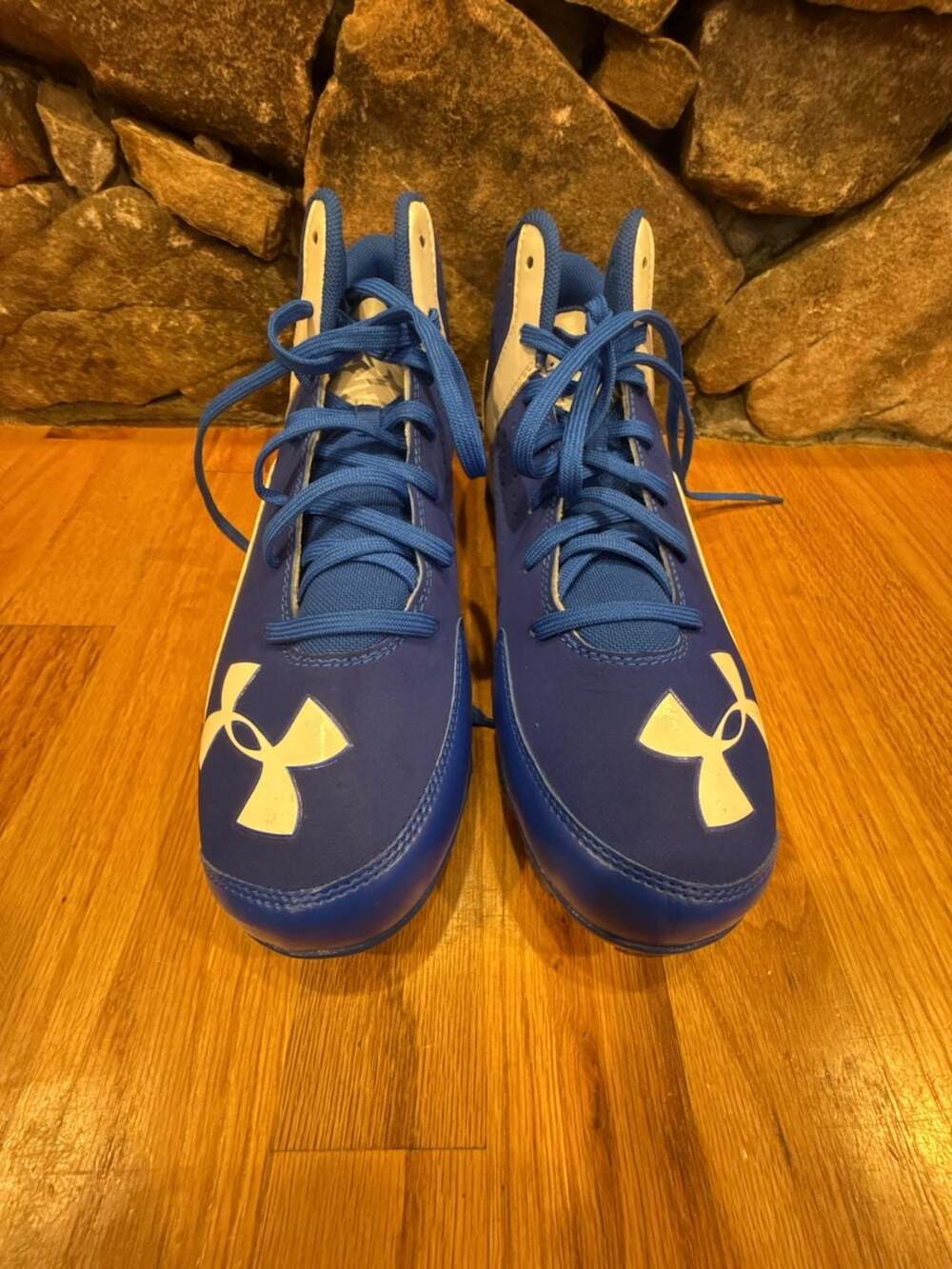 Under Armour Blue and White Baseball Cleats Size 9.5